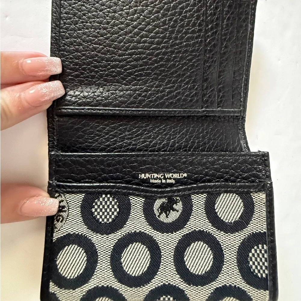 Hunting World Bifold Circle‎ Pattern Wallet